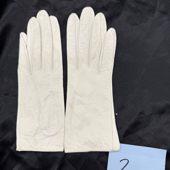 Unused ,Vintage, Roger Fare for Saks Fifth Avenue Cream Kidskin Gloves , France - Picture 1 of 12